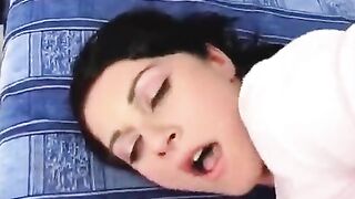 Anal sex followed by cumshot on the girl’s face in an eporn scene