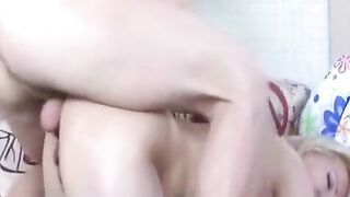 Mom takes it in her ass at home, wearing sexy nylons