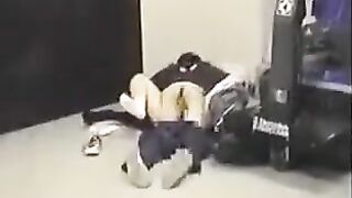 He kicked his jeans and began to fuck girlfriend in ass