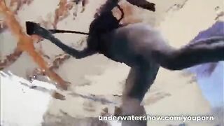 A naughty moment in the pool with a completely naked girl