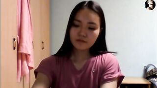 A young beauty from Kazakhstan has sex while talking on Skype