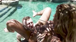 BAD Relatives 2 - the girl pulled the guy out of the water