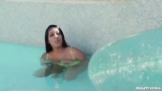 The lesson on how to swim can be passionate and hot