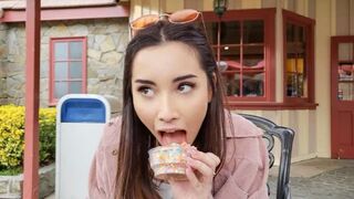Public flashing in the theme park, not so safe