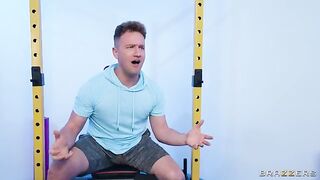 The girl is fucking with her head in the gym locker room