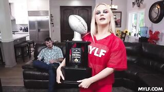 A girl with a big ass can't give up sex