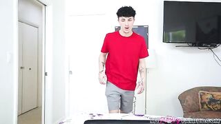 Auntie got so horny she started to rub her cunt
