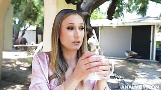 Mature woman wanted to experience anal sex and reach an orgasm
