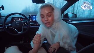 A college girl is making eye contact with strangers and getting fucked in a car