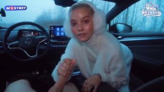 A college girl is making eye contact with strangers and getting fucked in a car
