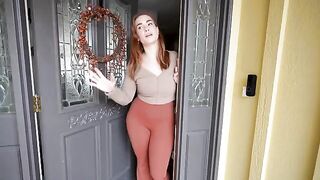 A hot mom invites you to appreciate her bed and enjoy the action