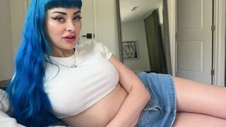 A huge boobed stepsister is always attractive no matter what