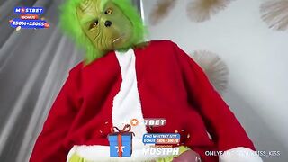 The Grinch is too busy for Christmas, so the girls fucked him