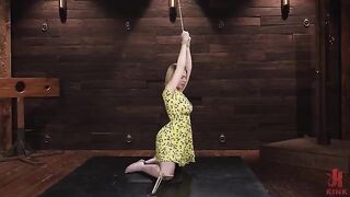 The sweet torture of a girl who likes to be vibrated