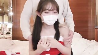 An amateur couple have sex in various poses and reach a powerful climax