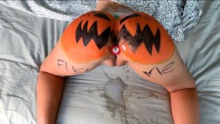 Fella smashed pumpkin on a girl and fucked her hard