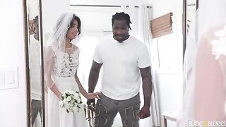 A bride chose a husband with a large cock, she couldn’t resist