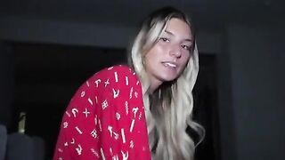 A cute girl made a homemade video before getting intimate