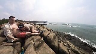 A juicy ass is worth living for, especially in a steamy public encounter