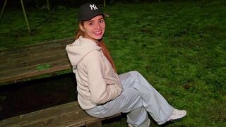 A girl has sex with a stranger she met in the park