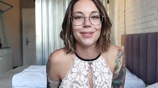 I spread my legs, without holding back - a steamy solo instruction