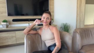 Casting of a 18 years old petite girl turns into a wild threesome with squirting